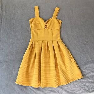 Dear Creatures Betty Dress in Yellow